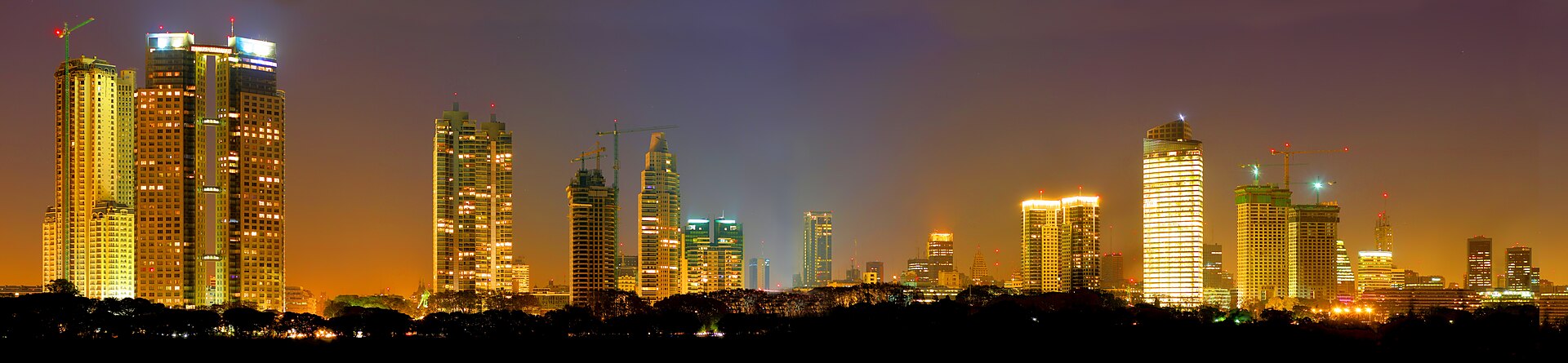Skyline de Puerto Madero de noche